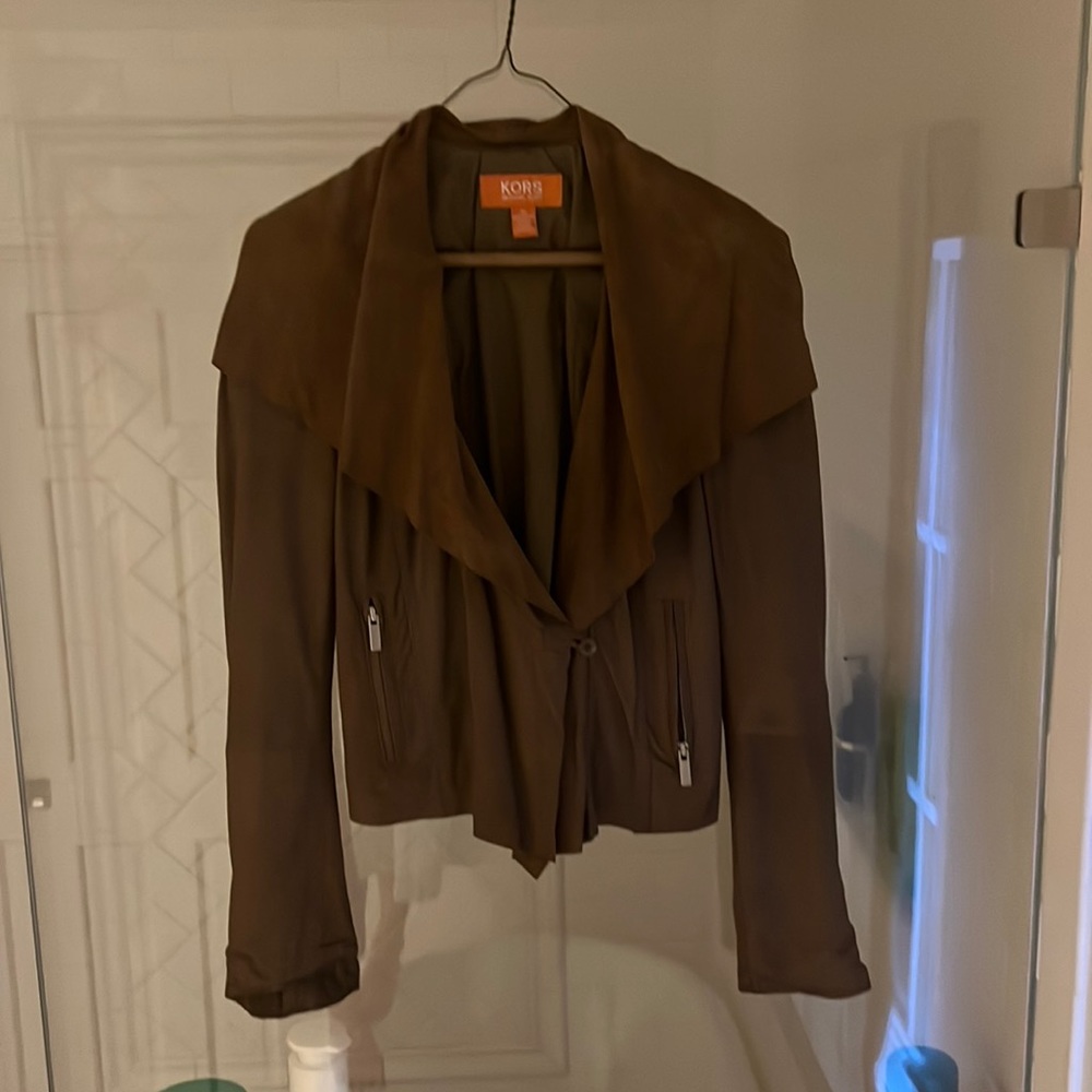 Michael Kors leather Jacket with suede collar. Size XS